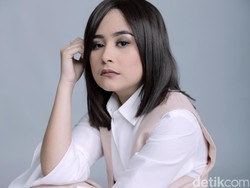 Yuk Intip Video Pemotretan Prilly Latuconsina Celeb of the Month detikHOT