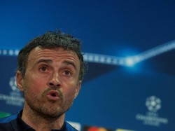 Enrique Tak Pikirkan soal Ukir Sejarah