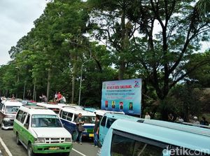 Polisi akan Mediasi Sopir Angkot dengan Ojek Online di Tangerang