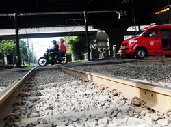 Pelintasan Kereta Pisangan Lama dan Stasiun Cakung Ditutup Mulai Besok