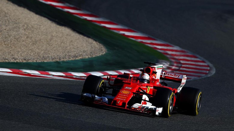 Jet-Jet Darat Vettel: Dari Julie Hingga Gina Jet-Jet Darat Vettel: Dari Julie Hingga Gina