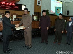 Bupati Anas Beberkan Prestasi Banyuwangi dalam Rapat Paripurna