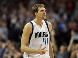 Mavericks Atasi Lakers, Nowitzki Capai 30.000 Poin