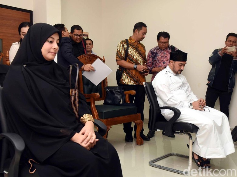 Istri Kedua Baru Melahirkan Saat Ustad Al Habsyi Digugat Cerai Istri Pertama