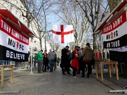 Tandang ke Rusia, MU Sarankan Fans Tak Pakai Atribut