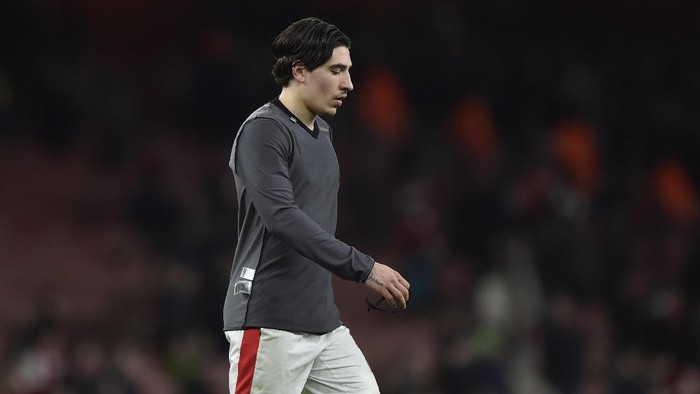 Siapa yang Diam-diam Terus Dekati Bellerin?