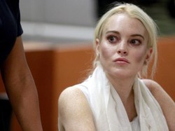 Foto: Penampakan Selebriti dengan Contouring yang Terlalu Tebal