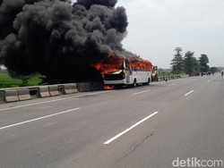 Aksi Heroik Rahmad Selamatkan Puluhan Penumpang Saat Bus Terbakar
