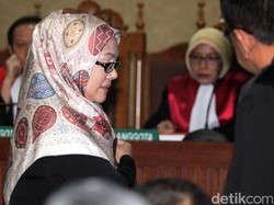Dugaan Korupsi Ratu Atut, Listrik Ruang Sidang Sempat Mati