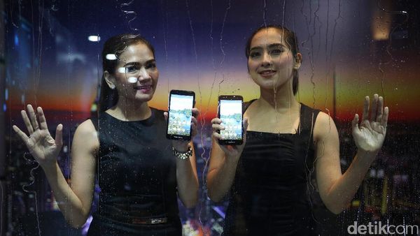 Peluncuran BlackBerry Aurora