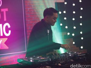 Dipha Barus Garap Lagu Berbahasa Indonesia