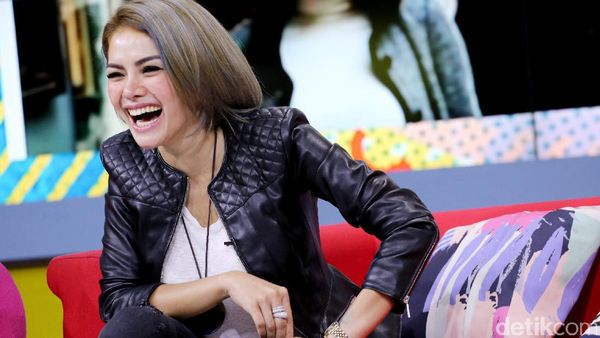 Nikita Mirzani Ikut Cerita Soal Aming Evelyn