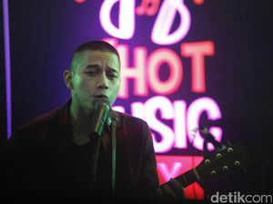 Berlatih Sakit Hati di dHOT Music Day dengan The Rain