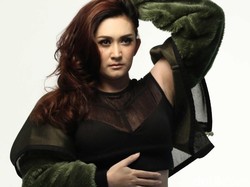 Nafa Urbach Cari Solusi Masalah Rumah Tangganya ke Tuhan