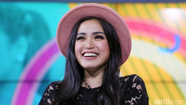 Happy Day! Jessica Iskandar Semringah Banget