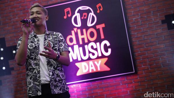 Penampilan Abenk Alter di dHOT Music Day