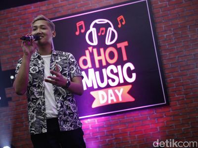 Penampilan Abenk Alter di dHOT Music Day
