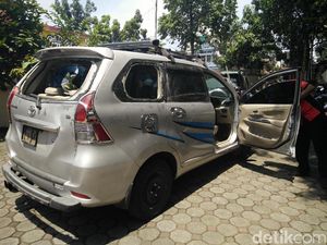 Angkutan Umum Minta Maaf Soal Perusakan Mobil Avanza di Jalan BKR