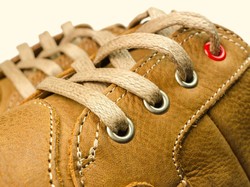 Produsen Sepatu Kulit AS Teriak Gegara Tarif Trump, Ada Apa?