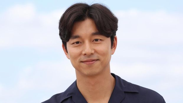 South Korean actor Gong Yoo poses on May 14, 2016 during a photocall for the film 