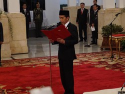 Jokowi Lantik KPU, Bawaslu, dan 1 Hakim MK yang Baru Besok