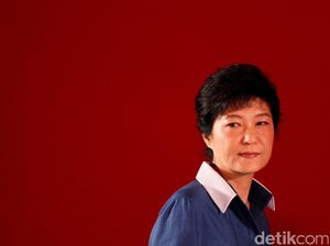Park Geun-Hye: Berawal dari Istana Kepresidenan Berakhir di Bui Park Geun-Hye: Berawal dari Istana Kepresidenan Berakhir di Bui