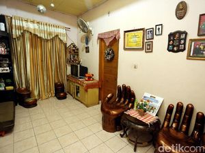 Mengintip Rumah Petinju Legendaris Ellyas Pical