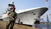 Kapal Perang Italia Merapat di Tanjung Priok