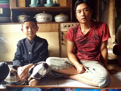 Viral Sepatu Menguap Bocah Cianjur, Begini Cerita Sang Ayah