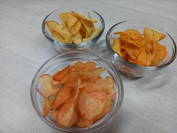 Dari 3 Keripik Singkong Populer di Pasaran, Mana yang Paling Enak?