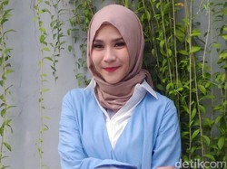 Anak Berhijab dan Tanggalkan Baju Seksi, Zaskia Mecca: Berkah Luar Biasa
