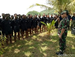Ini Latihan Siswa Calon Pasukan Khusus Intai Amfibi di Banyuwangi