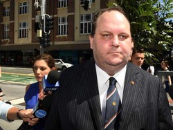 Mantan Anggota Parlemen di Australia Dihukum karena Penipuan