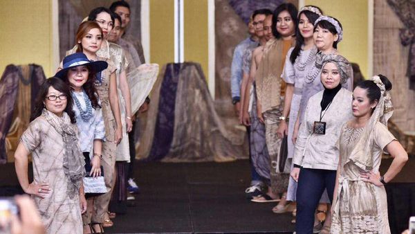 Melihat Hasil Rumah Kreatif ASM