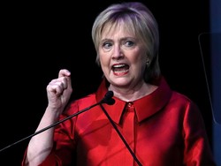 Hillary Clinton Ejek Putin soal Pertumbuhan NATO: Anda Penyebabnya!