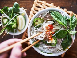 Biar Segar dan Semangat, Nikmati  Hidangan Vietnam Autentik di 5 Resto Ini