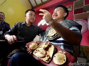 Kondisi Membaik, Ellyas Pical Tinju Menpora Imam Nahrawi