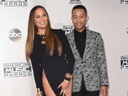 Foto: Saat Selebriti Berjuang Agar Terhindar dari Malfungsi Busana