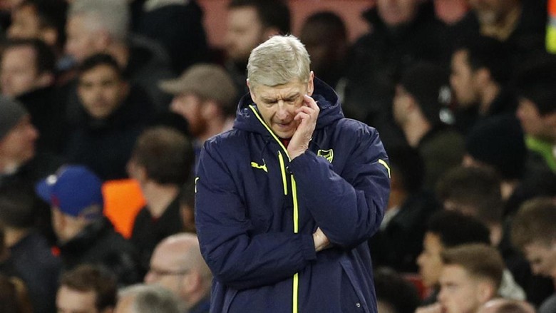 Adilkah Perlakuan Fans untukmu, Wenger? Adilkah Perlakuan Fans untukmu, Wenger?