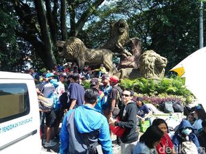 Jelang Final, Ribuan Aremania Mulai Bertolak ke Stadion Pakansari
