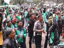 Dishub Tangerang Minta Kemenhub Tanggung Jawab soal Angkutan Online
