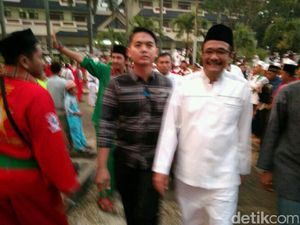 Video Saat Djarot Sempat Ditolak di Peringatan Supersemar