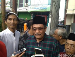 Djarot Apresiasi Penurunan Ratusan Spanduk Tolak Salatkan Jenazah