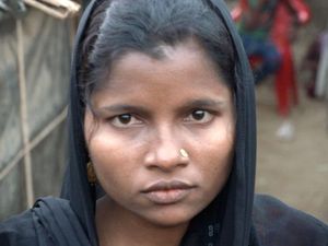 Mengaku Diperkosa, Wanita Rohingya Diintimidasi dan Dihina