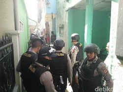 Jaringan Bom Panci, Sebuah Rumah di Sukahaji Bandung Digeledah
