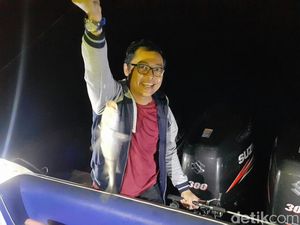 Mancing Tengah Malam di Laut Kepulauan Seribu, Penasaran?