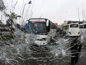 Dua Bom di Damaskus Tewaskan 74 Orang