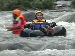 Uji Adrenalin Lewat River Tubing di Sungai Argo Puro Probolinggo