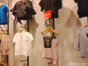 (X)S.M.L Diskon Hingga 50%, Rok Mulai dari Rp 150 Ribu