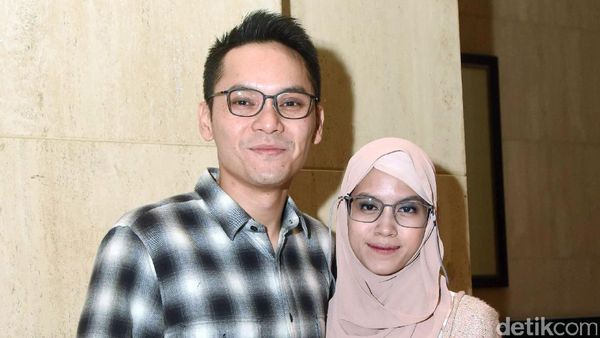 Bahagianya Ben Kasyafani bersama Sang Istri